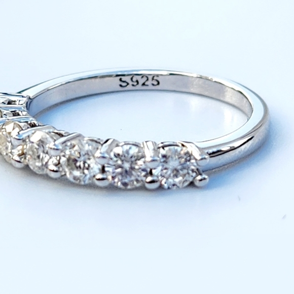 Half eternity moissanite band - Picture 6 of 8